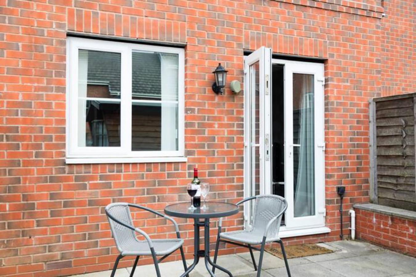 Walsall Group Accommodation Exterior photo